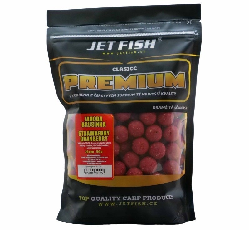 Jet Fish Boilie Premium Clasicc Jahoda / Brusinka Hmotnost: 700g